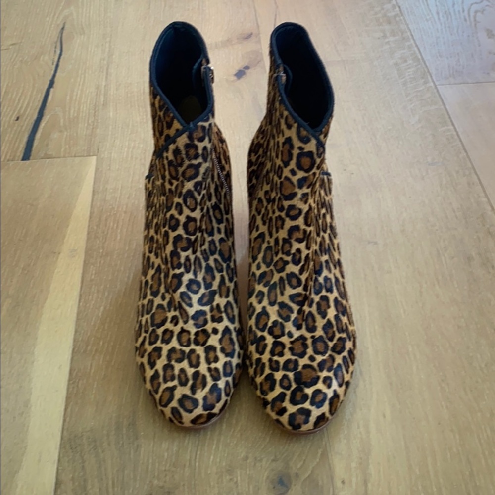 Leopard print Soludos booties